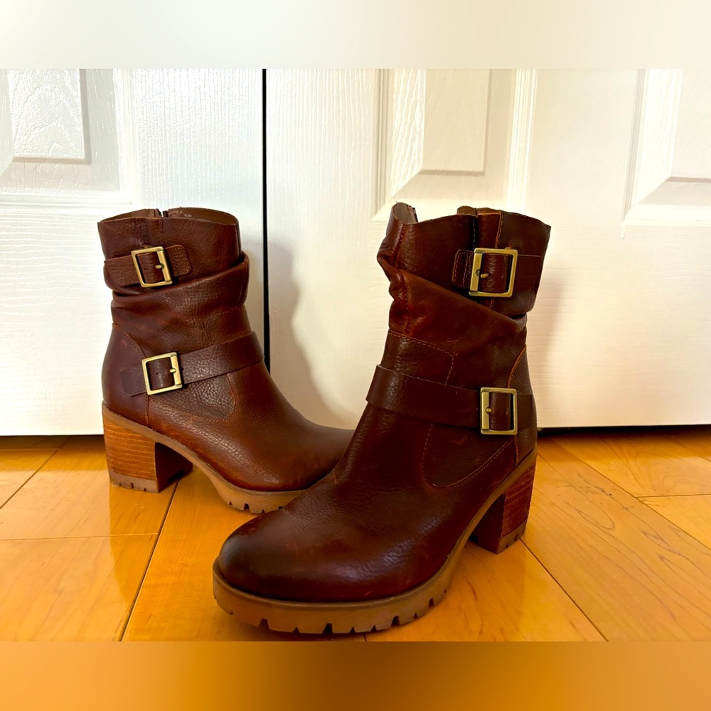Brown, leather Korks ankle boots